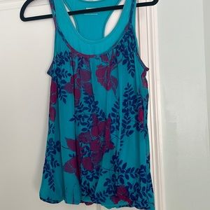 WOMENS medium top